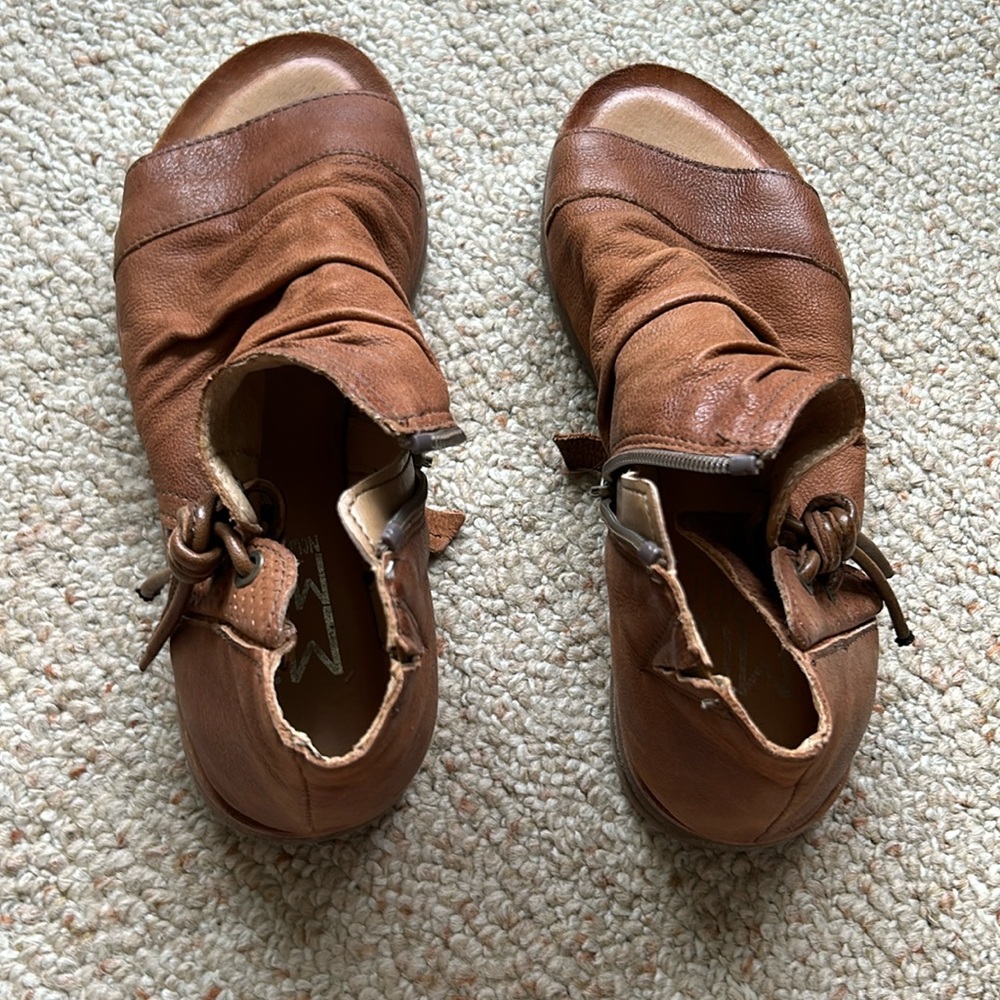 Miz mood nyc woman sandals